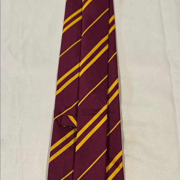 Harry Potter Griffindor Burgundy and Gold Striped Tie Adult Cosplay Costume - Picture 15 of 16